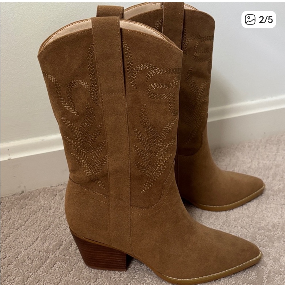 Elegant Tan Suede western Heeled Boots - Picture 2 of 3